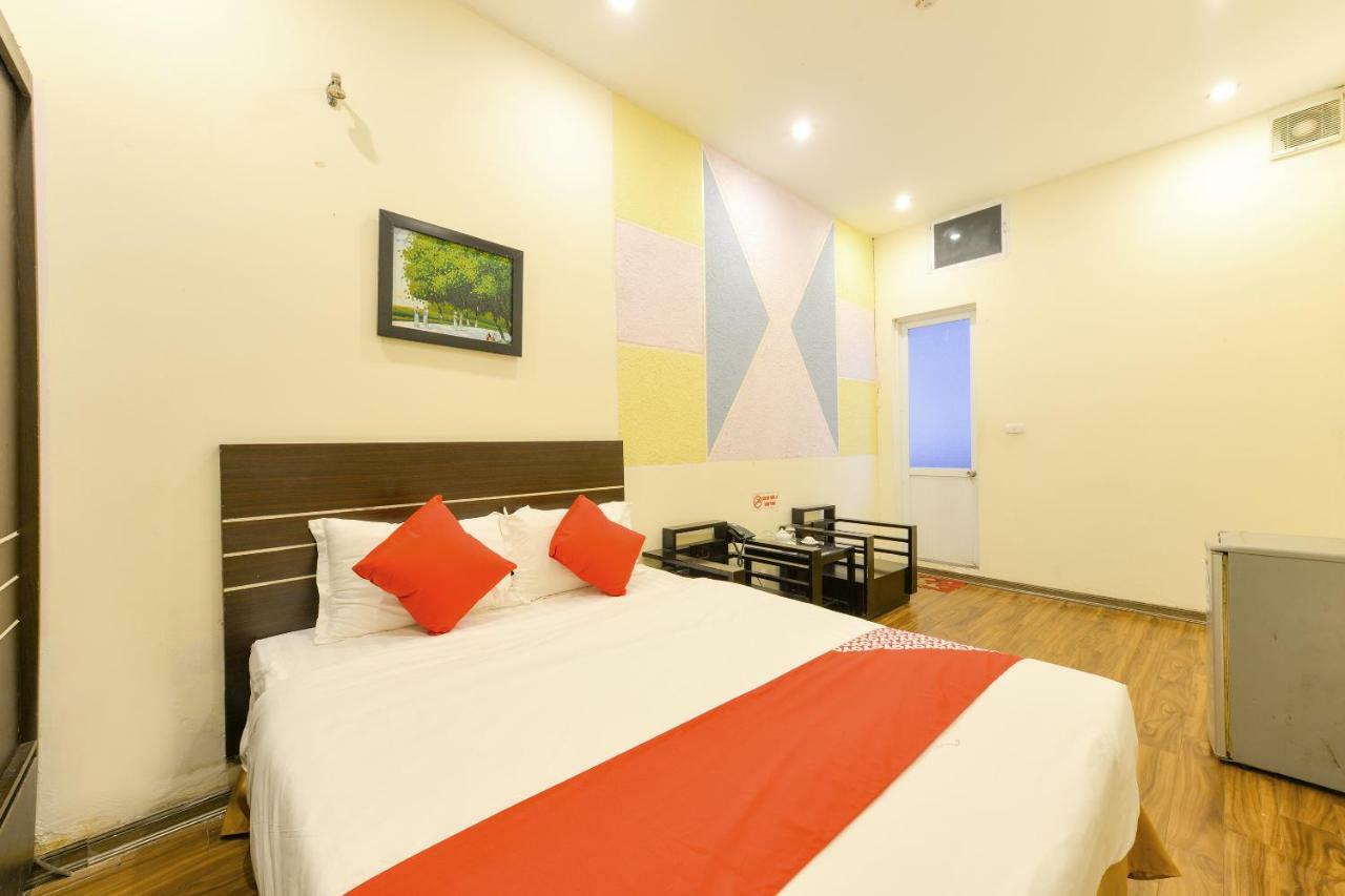 Oyo 279 West Lake Hotel Hanoi Buitenkant foto