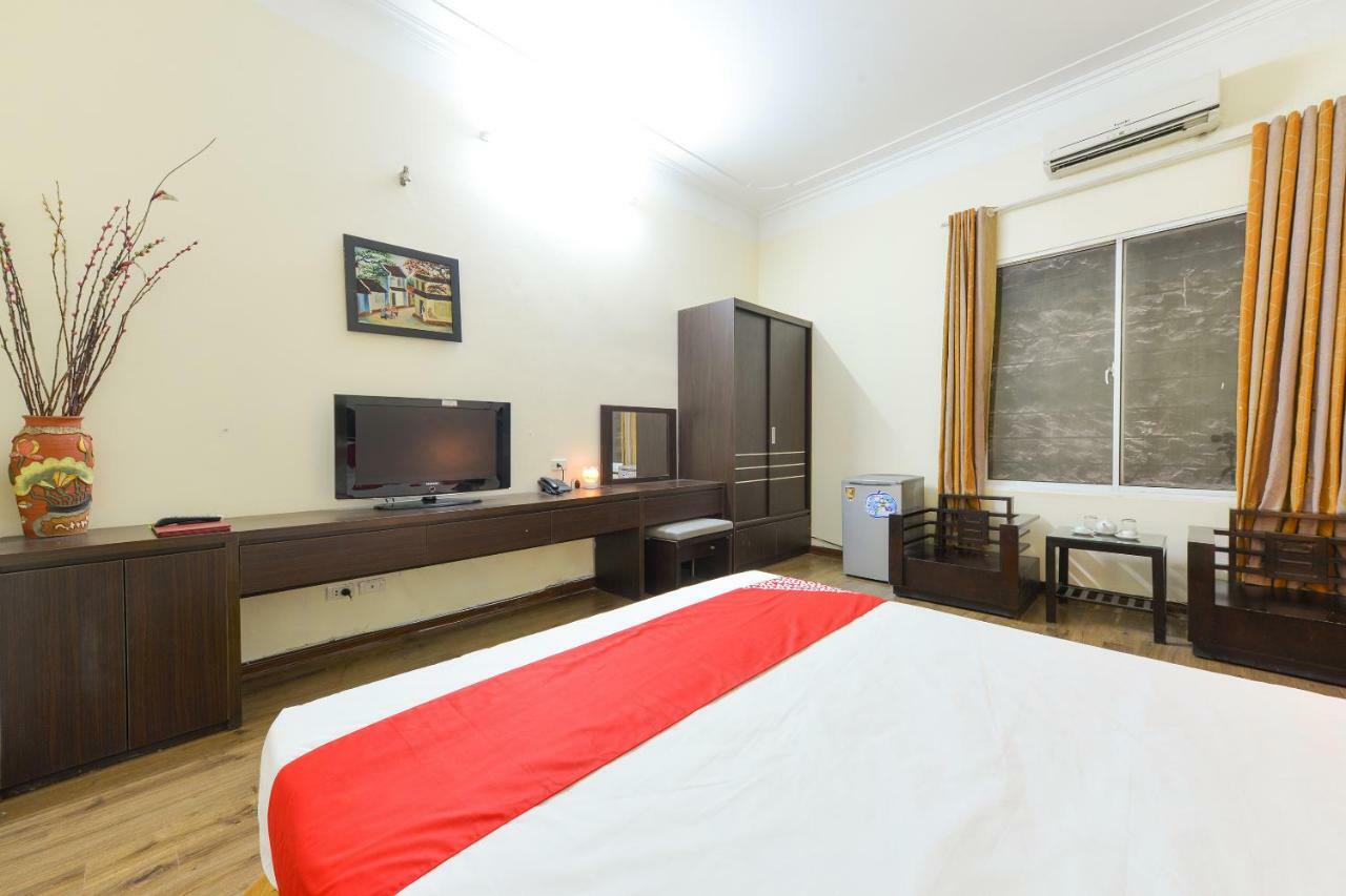 Oyo 279 West Lake Hotel Hanoi Buitenkant foto